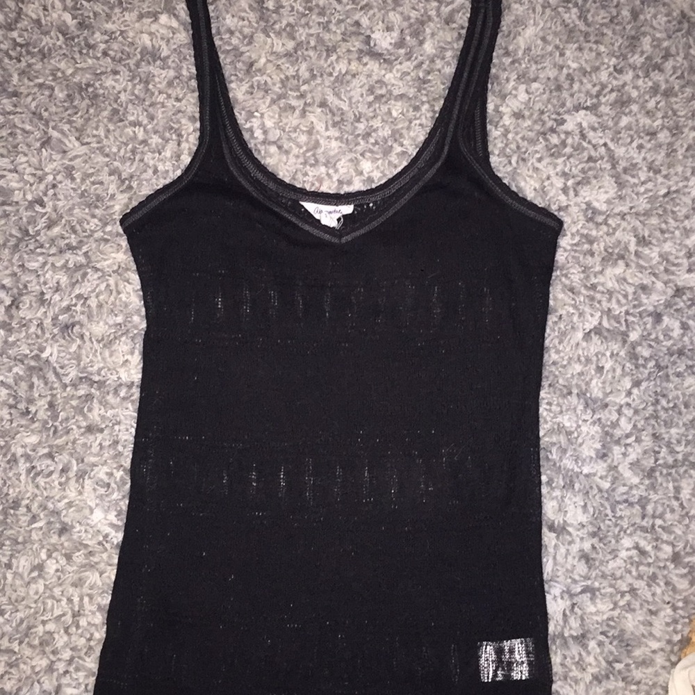 Black lightweight tank
